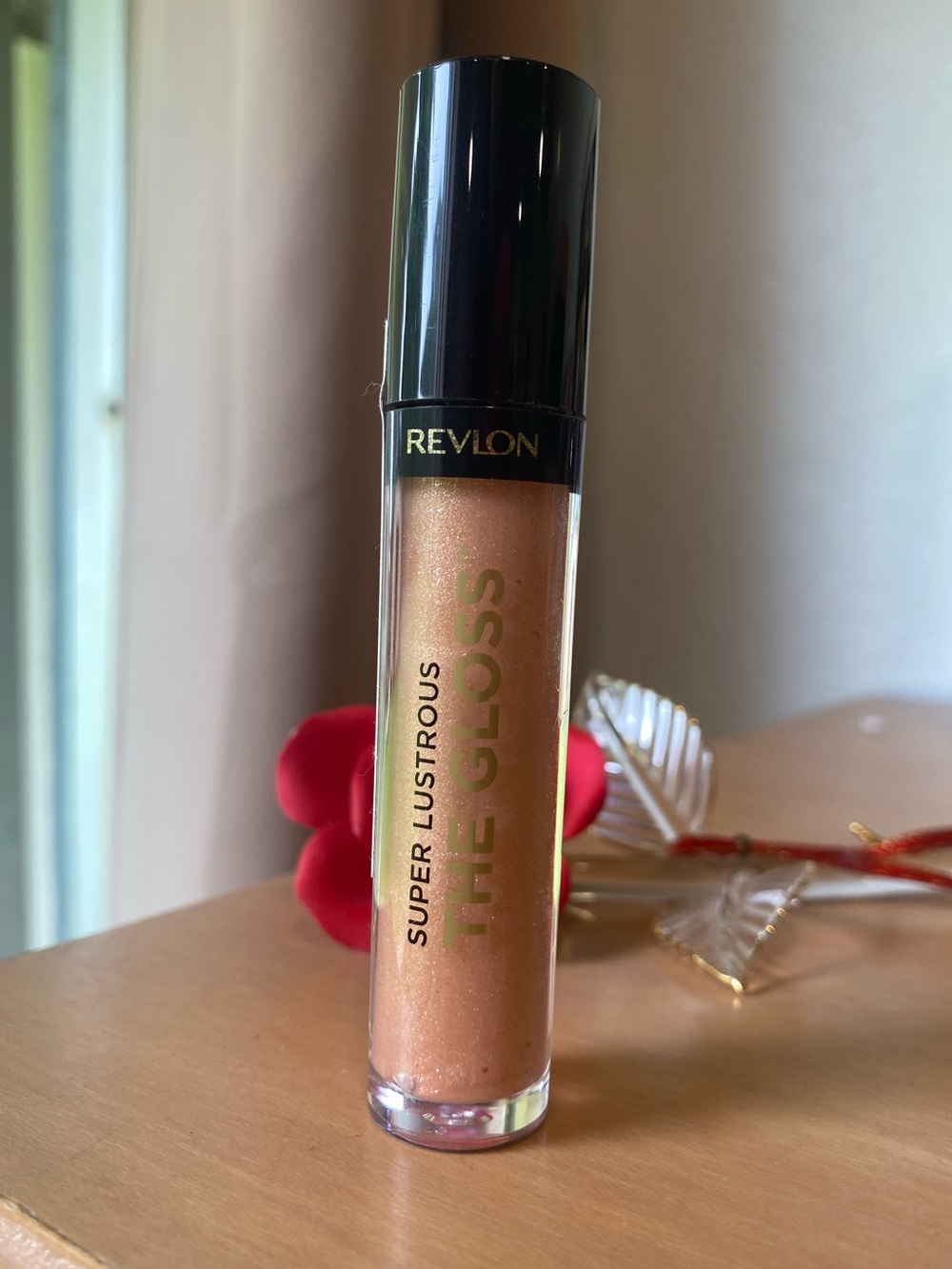Sandstorm, Super lustrous lip gloss NWT FULL size Revlon